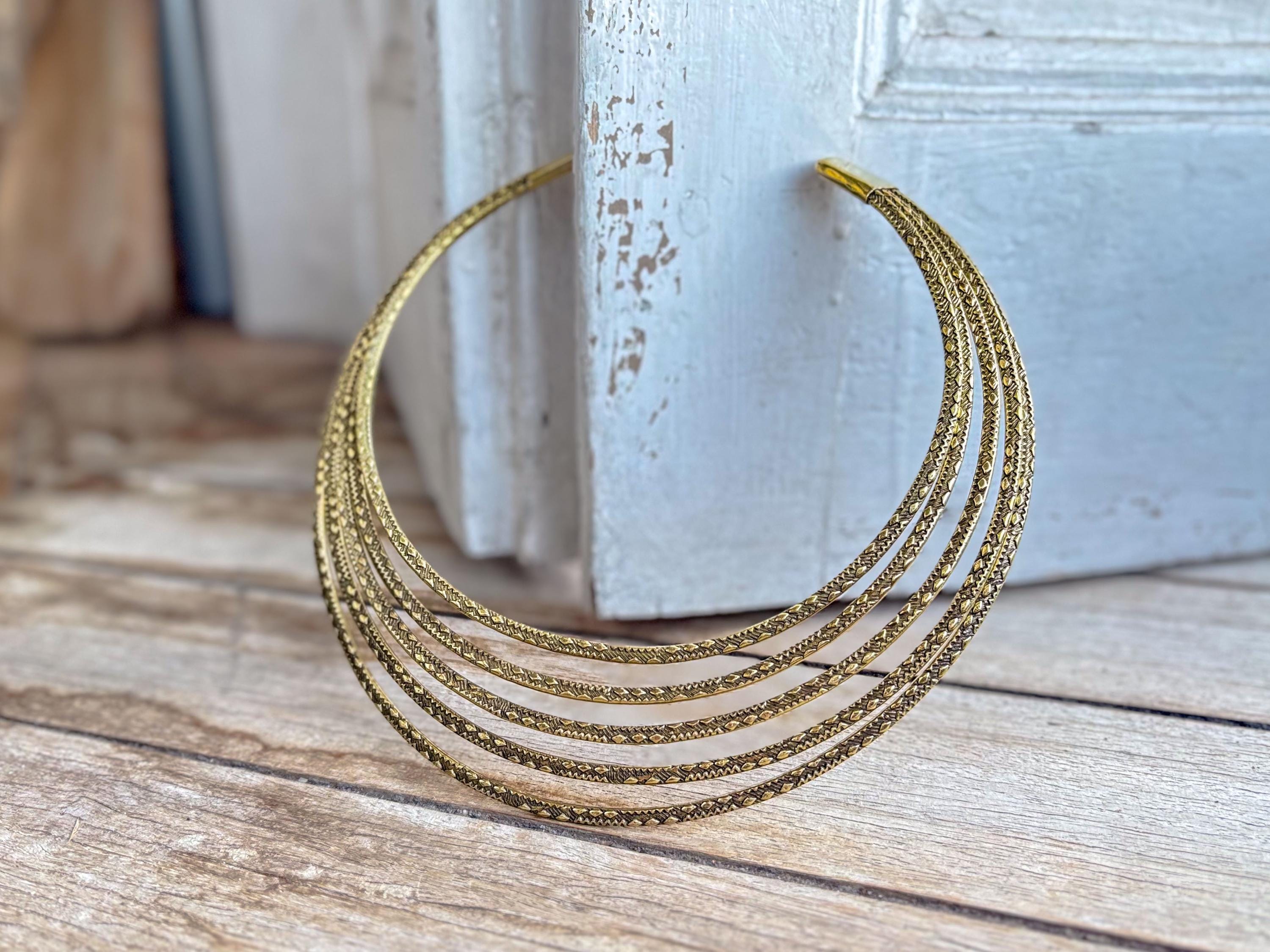 まとめCITY HERITAGE NECKLACE + ATTACHMENT Pendant Necklace, Sarah Coventry, Safari / Aztec Medallion