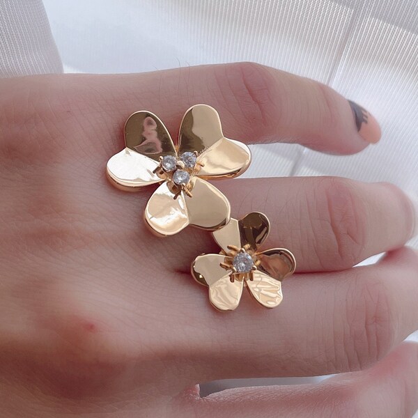 High Quality 18k Gold Plated, Double Flower Adjustable Ring, 17mm & 24mm Flower, 18k Gold Plated, Christmas Gift, Gifts PLS READ DESCRIPTION