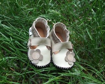 Blumenkrippe Schuhe, erster Schritt, Leder Babyschuhe, Baby Mädchen Mokassins, Kleinkind Mokassins, Mädchenschuhe, Сhamomile Blume Babyschuhe