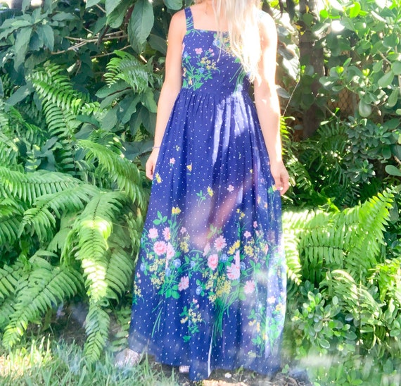 Vintage 1970s deadstock blue spring floral maxi dr