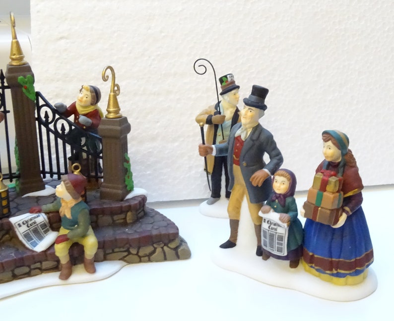 Dept 56 A Christmas Carol Reading by Charles Dickens Set of 7 Limited