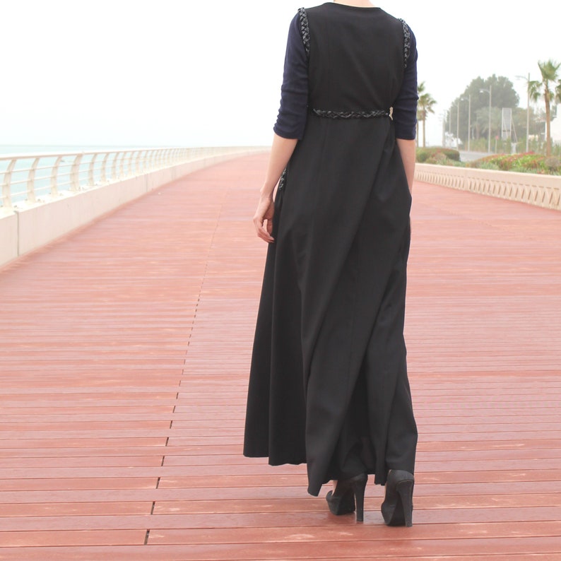 Pockets and Braided Decor at Waist and Shoulders Loose Long Sleeveless Jacket Black Long Line Sleeveless Vest Jacket with Belt