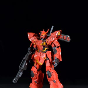 High Grade Moon Gundam (Sazabi Custom)