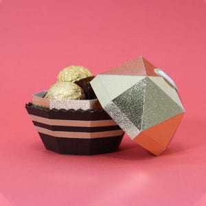 Candy Chocolate Ferrero Box - Pralinenschachtel Schokolade Ostern Geburtstag Muffin svg Kontur Cricut 3D Vorlage Sofortdownload Nilmara melden