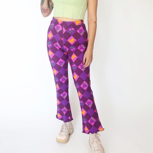 Snack Break Flare jersey pants Colourful printed cropped flare leggings zdjęcie 2