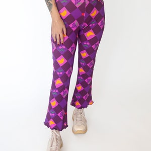 Snack Break Flare jersey pants Colourful printed cropped flare leggings zdjęcie 4