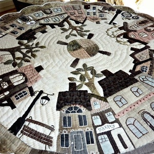 PDF Quilt pattern, Silent in the city, round table quilt, PDF pattern by MJJenekdesigns© image 2
