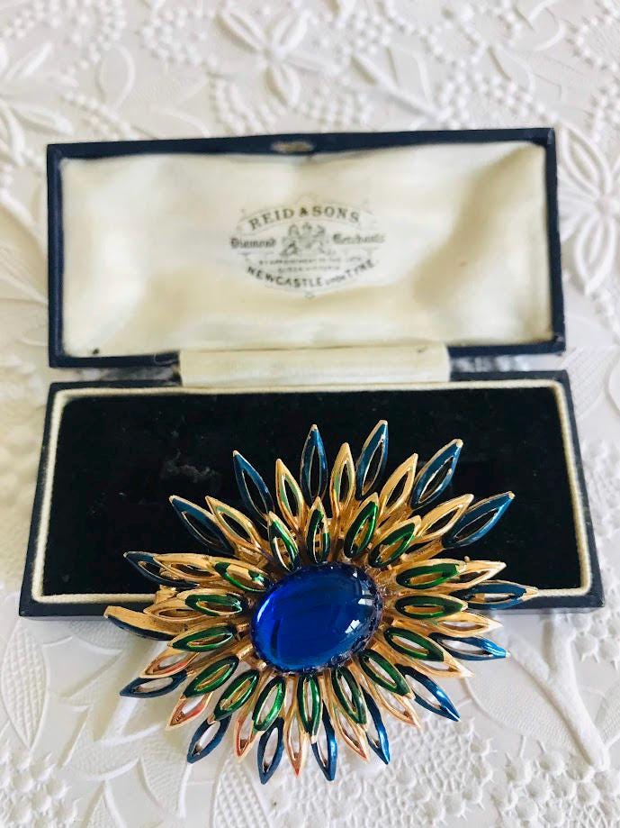 Vintage Trifari Brooches - Etsy