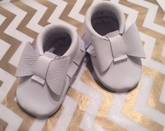White Leather Baby Moccasins with Bow Tie, Handmade