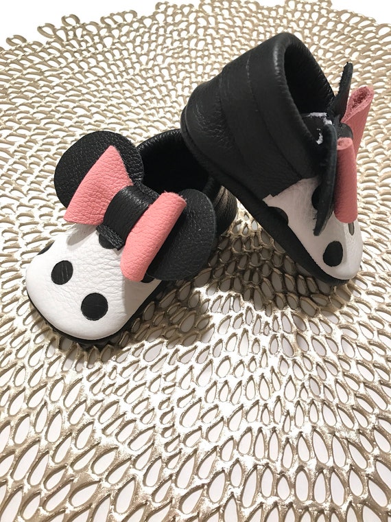 Minnie mouse hotsell moccasins