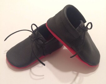 Black Red Bottom Lace up Leather Baby Moccasins Red Bottoms Genuine Leather Baby Moccs Baby Moccasins Toddler Moccasins Loubs Etsy