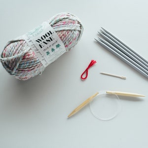 Easy Beginner Knit Holiday Christmas Stocking Pattern, Knitting Stocking Tutorial, Striped stocking, monogrammed Christmas Stocking image 5