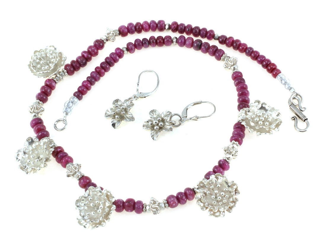BN091- Intricate Flower and Red Ruby Necklace & Earring Set - Etsy