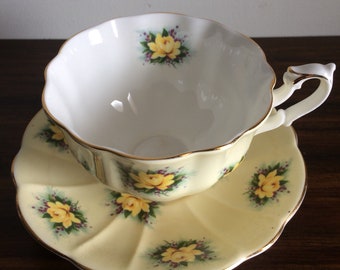Taza de té vintage, Royal Albert Vanity Fair Series Charlotte taza de té y platillo, taza de té floral amarilla y platillo
