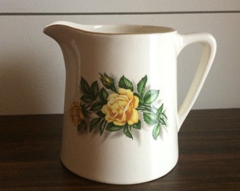 Jarra vintage, crema de jarra mediana antigua con rosas amarillas y sello de EE. UU., jarrón de jarra antigua