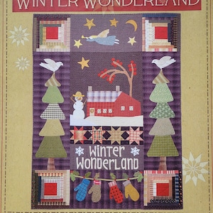 Op de afbeelding: Een quiltpatroon voor een winterwonderland-thema quilt. Het patroon bevat een rood huis, sneeuwpoppen, bomen, sterren en wanten. De afgewerkte maat van de quilt is 48 x 62 inch.