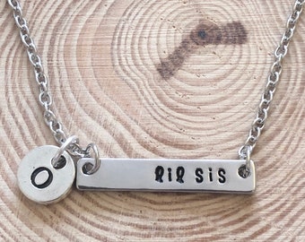 Little Sister Necklace, Sister Necklace, Personalized gift for Sisters, Big Sis Lil Sis gift, Lil Sis gift, Initial Necklaces, Gift for her