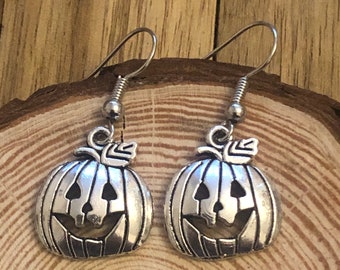 Pumpkin Earrings, Halloween Earrings, Hypoallergenic, Smiley Pumpkin Face Earrings, Silver plated Earrings, Jack-o-lantern, Pumpkin lover