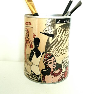 Burlesque lápiz, burlesque pin up, pot accesorio maquillaje, humor burlesco retro, reciclaje de la olla de cartón, collage vintage france 50s,