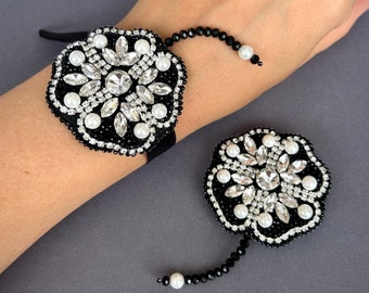 Braccialetto di perline per matrimonio in argento nero e set di fiori all'occhiello con fascia per capelli