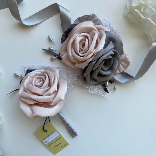 Conjunto de ramillete de flores de tela en color rosa ruborizado y gris carbón, accesorio para boda y graduación.