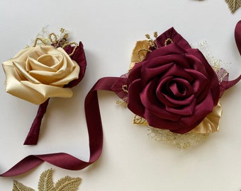 Set di fiori all'occhiello in tessuto color oro bordeaux, accessorio per matrimonio e ballo di fine anno