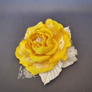 Pin de broche de flor de marfil amarillo, broche de rosa de mujer niña, broche de boda, corsaje de faja de broche, regalo para la abuela de la mujer madre, broche de tela