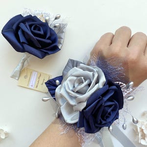 Navy blue silver flower wrist Corsage Boutonnière Set wedding Bridesmaid Corsage Bracelet Grad Prom Corsage Homecoming Flower Alternatives