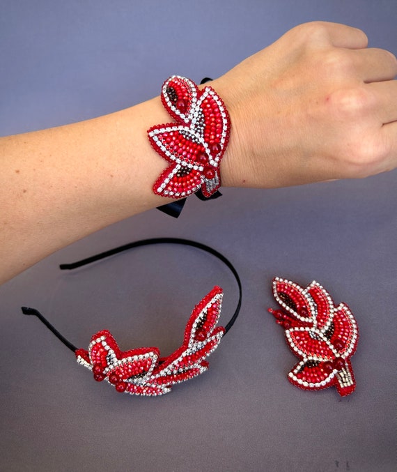 Red Wedding Beaded Wrist Corsage & Boutonniere Headband Set  display picture 1