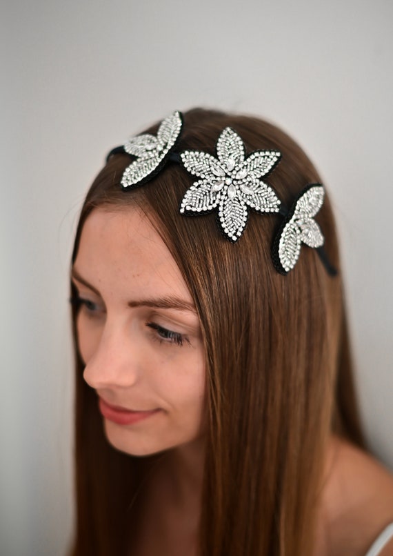 Silver and Black Flower Beaded Rhinestone Headband Party  display picture 1