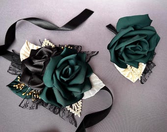 Conjunto de ramillete de muñeca con flores negras y verde esmeralda para boutonniere, ramillete para boda, graduación, regreso a casa, regalo de dama de honor