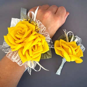 Gelbe Handgelenk Corsage Boutonniere Grad Abschlussball Hochzeit Corsage Boutonniere Brautjungfer Corsage Bräutigam Boutonniere Heimkehr Blumen Alternativen