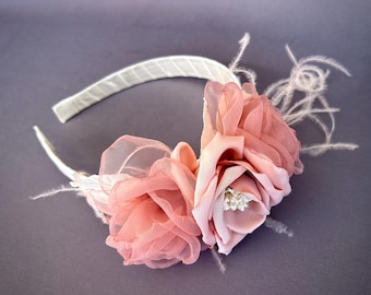 Diadema de flores color rosa marfil para novias, damas de honor, mujeres, niñas y bebés. Accesorio para el cabello de boda.