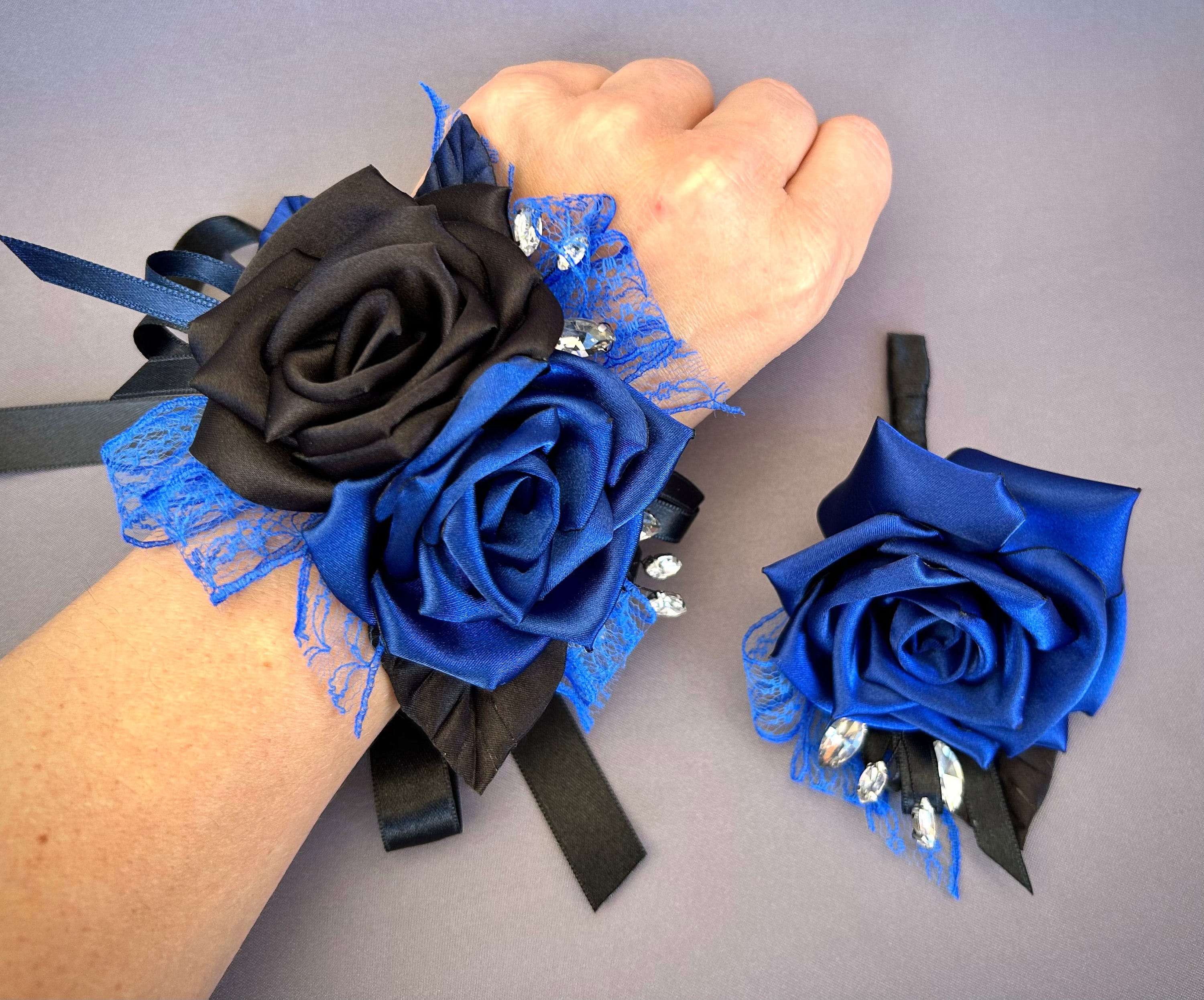 Wristlet Corsage White and Blue – Floral Petals of Westchester