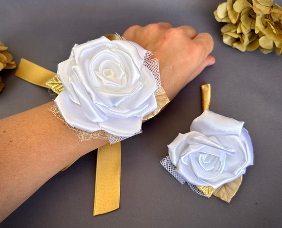 Homecoming flower bracelets sale