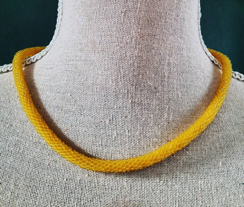 Yellow crystal necklace special necklace in yellow