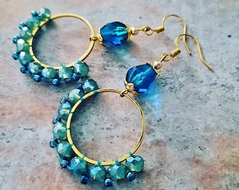 Long earrings with emmerald turquoise and gold