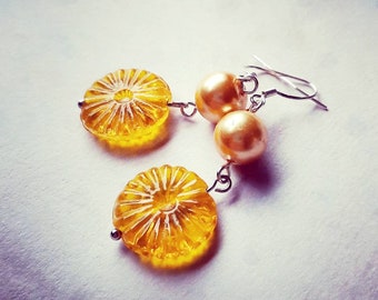 Vintage earrings with lampwork and Vintage pearls