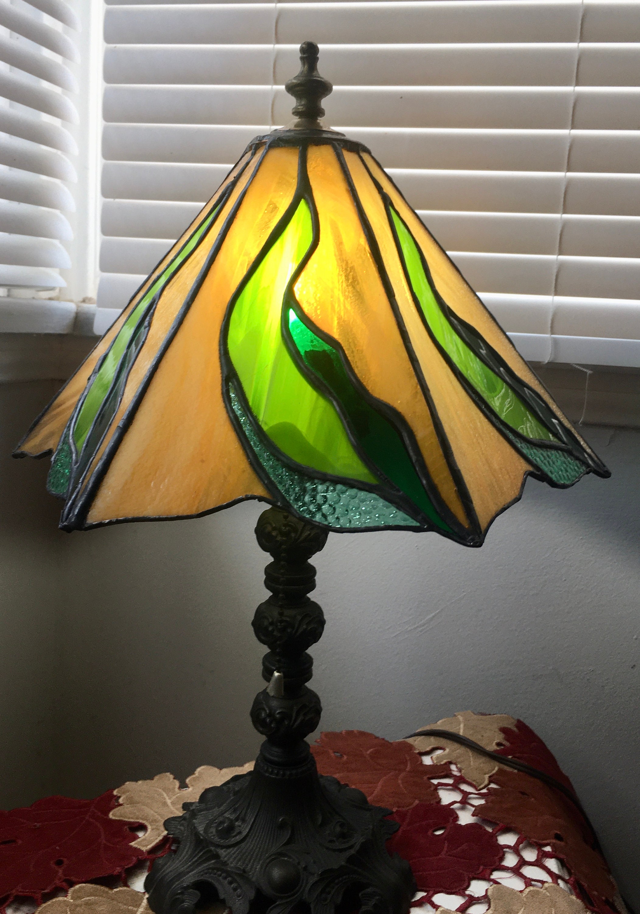 Stained Glass Lamp: Tropical Design, 6-sided Panel (base NOT