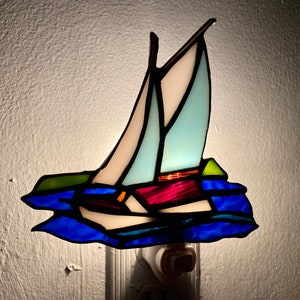 Sailboat stained glass nightlight-5 1/2&quot; x 6&quot;-inspired by Artist Edward Hopper-Boat Heeling-Free Shipping-Base Attached & Bulb included