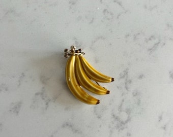 HAR fun Banana brooch!