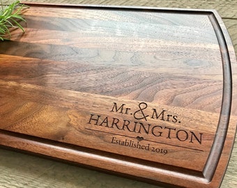 Cutting Board, Wedding Gift, Personalized cutting board, engagement gift, anniversary gift, Last name, Walnut wood