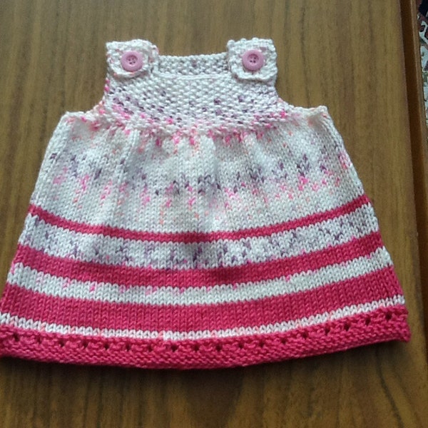 Robe / tunique tricotée à la main pour un nouveau-né à 6 mois. Rose, crème et lilas ou uni. Petite fille. Grand cadeau. Douche de bébé.