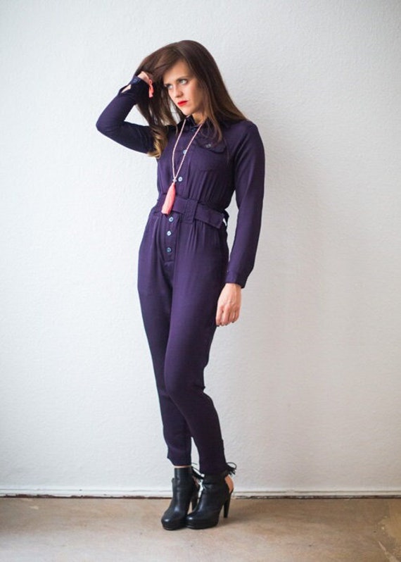 Tuta da stilista, tuta elegante, salopette da donna, finta seta