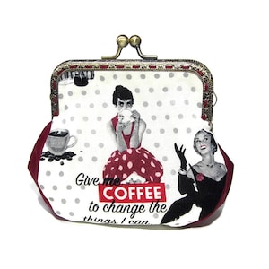 Porte-monnaie de style vintage blanc pois gris par Loli. Imprimé rétro. Café. Vin. Fermoir en métal bronze antique. Rockabilly. Mini bourse.