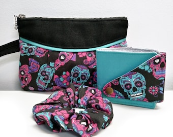 Gift kit skulls and flowers pouch with matching scrunchie and wallet by Loli. Black, pink, aqua, purple. Rockabilly. Cosmetics case handbag.