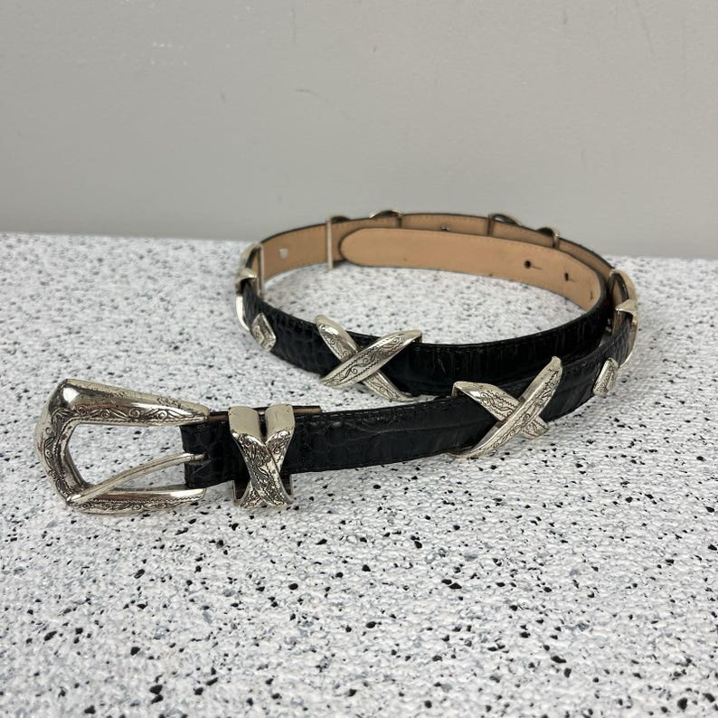 Vtg Brighton Croc Embossed Leather Belt Womens M Black Silver Tone Concho 46923 image 1