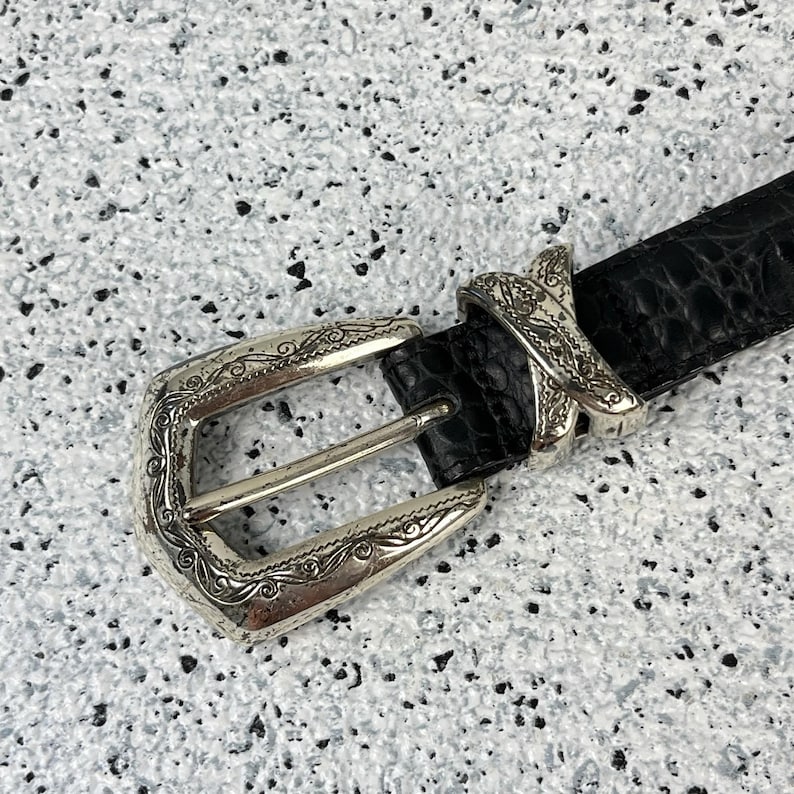 Vtg Brighton Croc Embossed Leather Belt Womens M Black Silver Tone Concho 46923 image 3