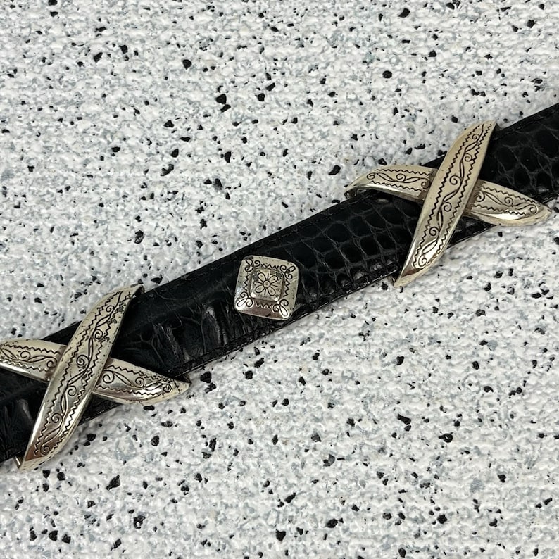 Vtg Brighton Croc Embossed Leather Belt Womens M Black Silver Tone Concho 46923 image 4