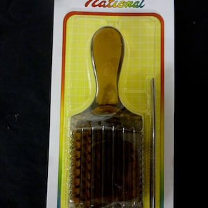 Mens Club Hair Brush (New Stock) w/ comb